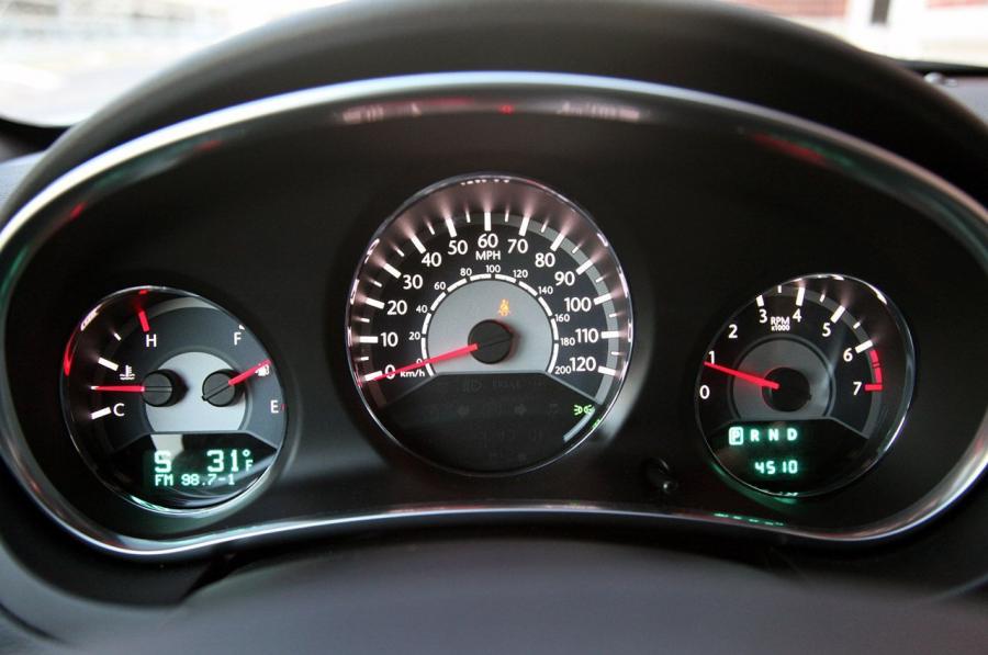  Chrysler 200 2011 года  (фото 67 из 122)